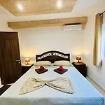 Cosy Close to the sea, King-size Bed Apartment
