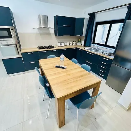 Cosy Close to the sea, King-size Bed *