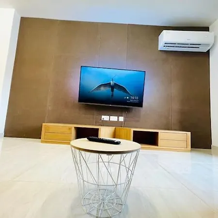 Daire Cosy Close to the sea, King-size Bed