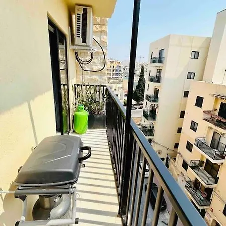 Cosy Close to the sea, King-size Bed Apartment