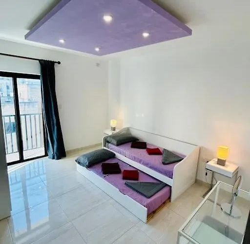 Cosy Close to the sea, King-size Bed Apartment